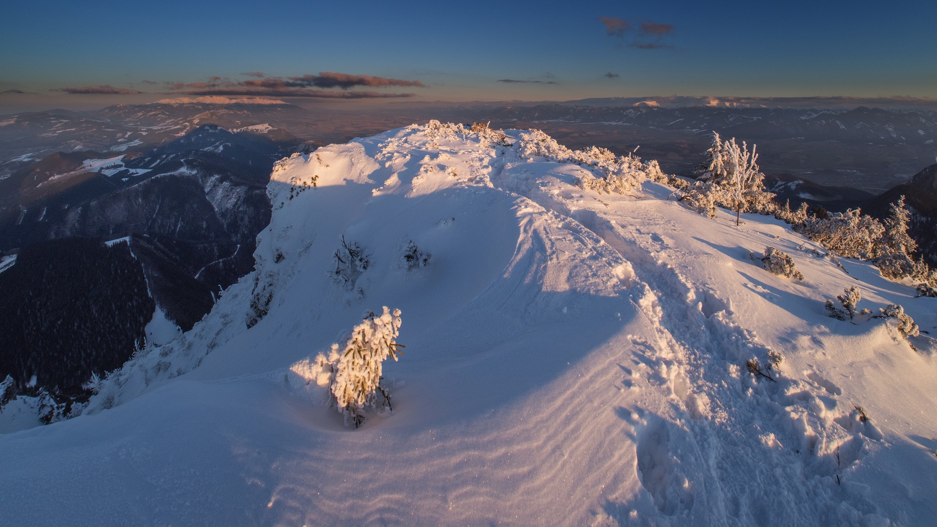 Tuż przed zachodem słońca